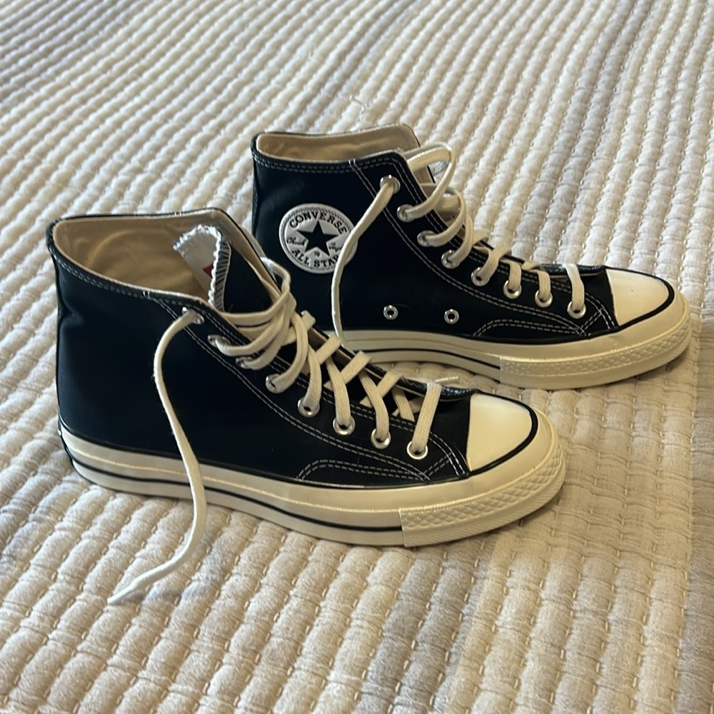 Chuck Taylor Converse Women’s 8.5, Men’s 6.5, Black, NWOT Never Worn